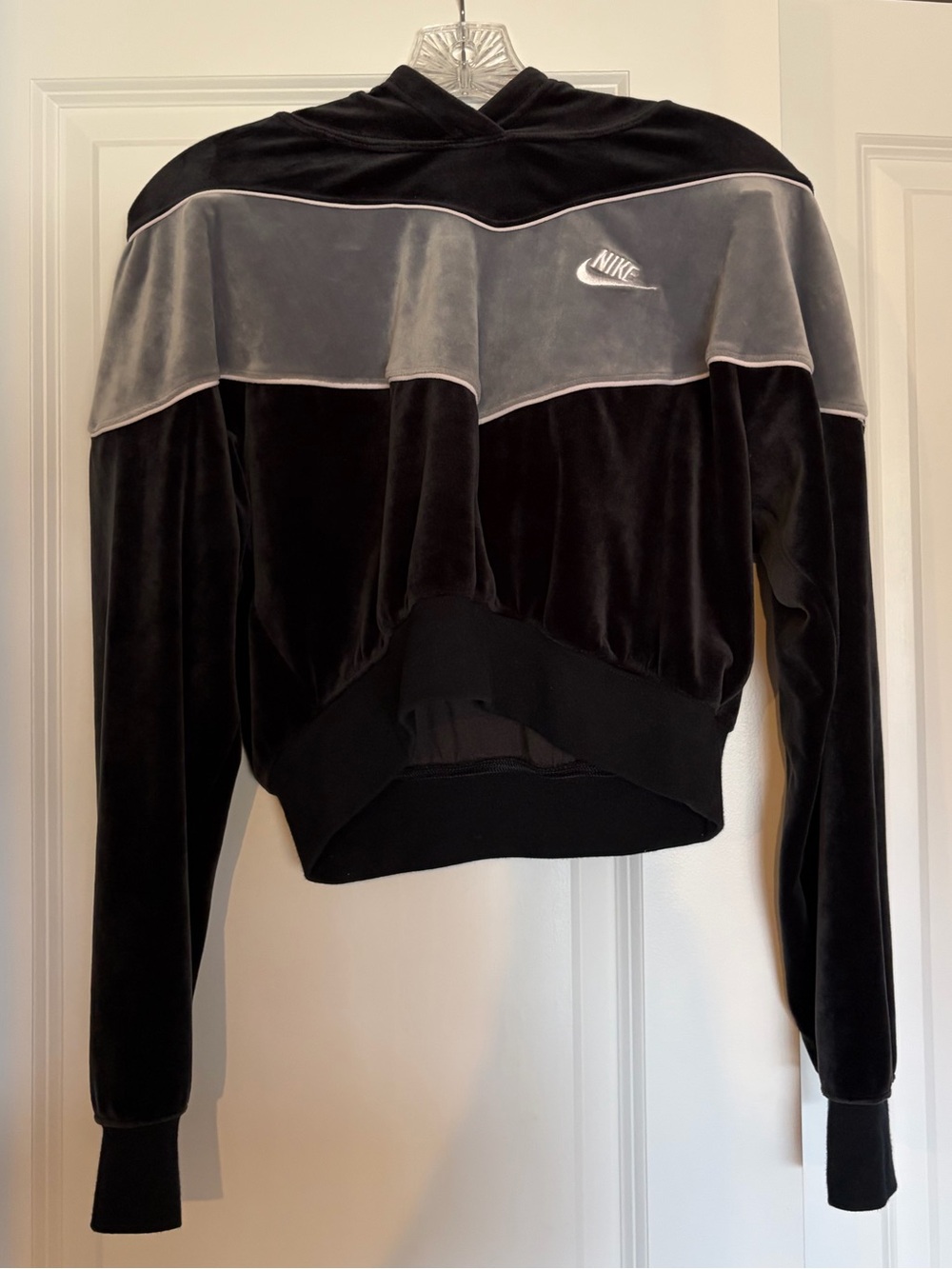 Nike Black Gray Suede Cropped Hoodie Sweatshirt